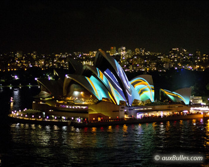La fête des lumières a habillé l'opéra de Sydney du 24 mai au 10 juin 2013