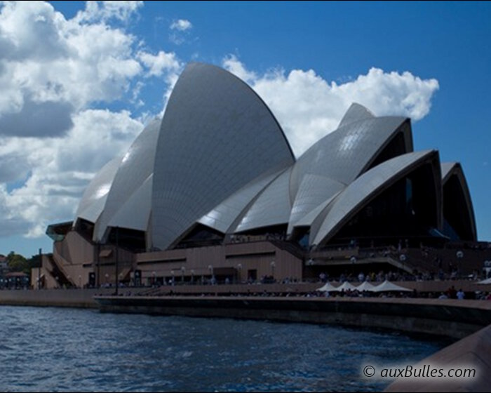 L'opéra de Sydney de jour avec son architecture emblématique