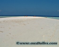 Les Maldives avec ses plages de sable blanc
