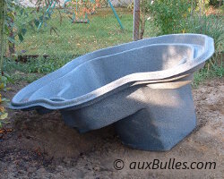 Cliquez pour agrandir Réalisez son bassin de jardin, le bassin préformé