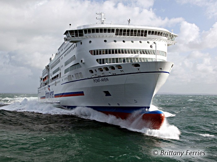 Le Pont Aven de la compagnie Brittany Ferries, navire mis en service en mars 2004 Le Pont Aven de la compagnie Brittany Ferries, navire mis en service en mars 2004
