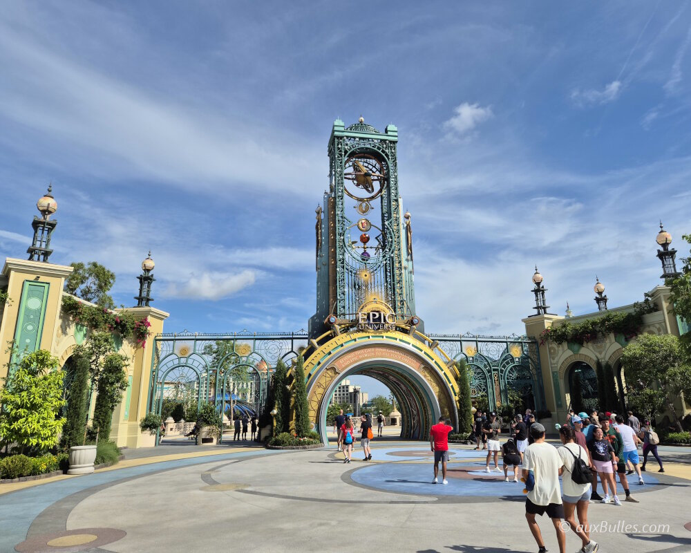 Découvrez Epic Universe, le nouveau parc à thème d'Universal Orlando. Plongez dans des mondes immersifs, des attractions spectaculaires et une expérience unique à couper le souffle.