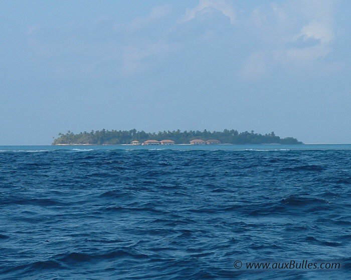 Les Maldives avec ses 'iles hotel'