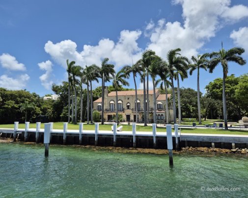 Toujours la même interrogation; quelle star a-t-elle pu bien séjourné dans cette luxueuse villa ?