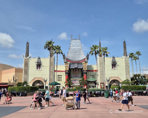 Le Chinese Theater abrite une attraction familiale dédiée à Mickey, Minnie et Pluto