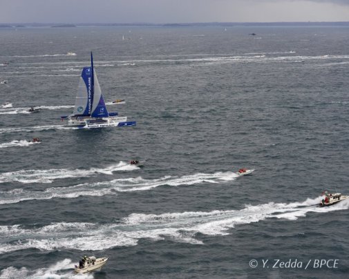 Loïck Peyron et son trimaran Banque Populaire VII sont au départ de la Route du Rhum
