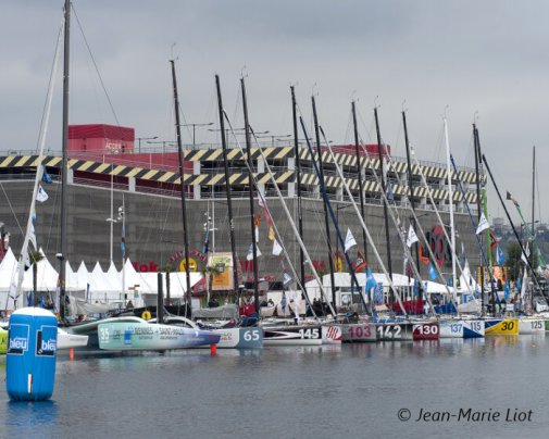 Tous les bateaux de la Transat Jacques Vabre 2015 attendent impatiemment l'heure du départ Tous les bateaux de la Transat Jacques Vabre 2015 attendent impatiemment l'heure du départ