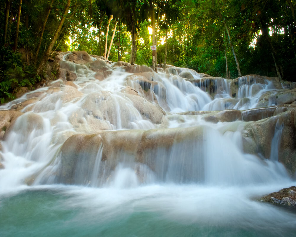 Les chutes de la rivière Dunn près d'Ocho Rios en Jamaïque