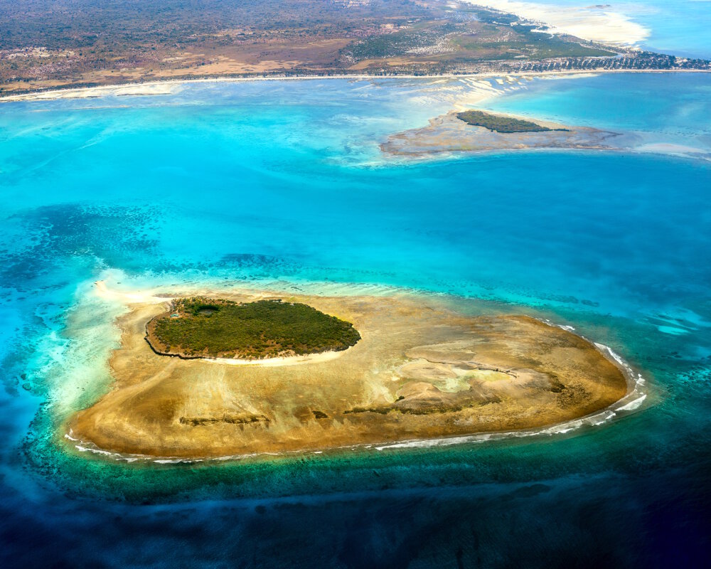 Vue aérienne de l'archipel des Quirimbas dans l'océan Indien Vue aérienne de l'archipel des Quirimbas dans l'océan Indien