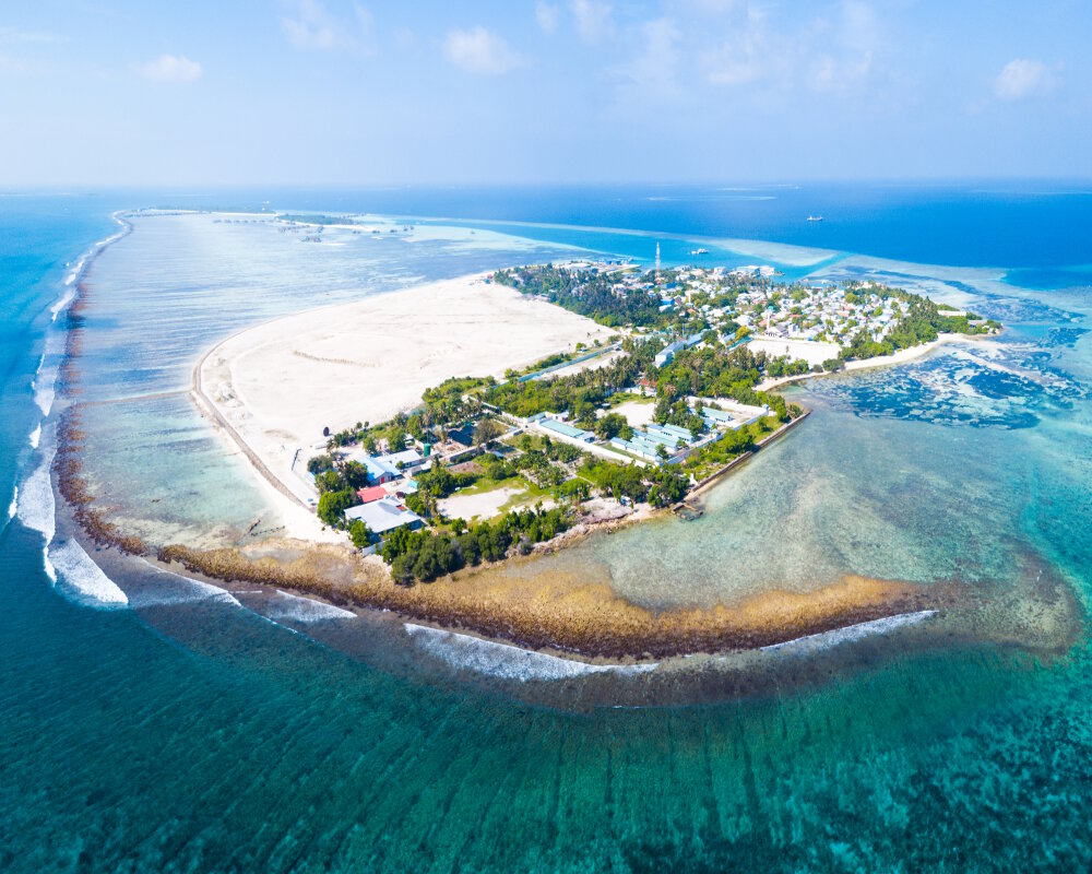 Vue aérienne de l'ile de Himmafushi dans l'atoll de Kaafu Vue aérienne de l'ile de Himmafushi dans l'atoll de Kaafu