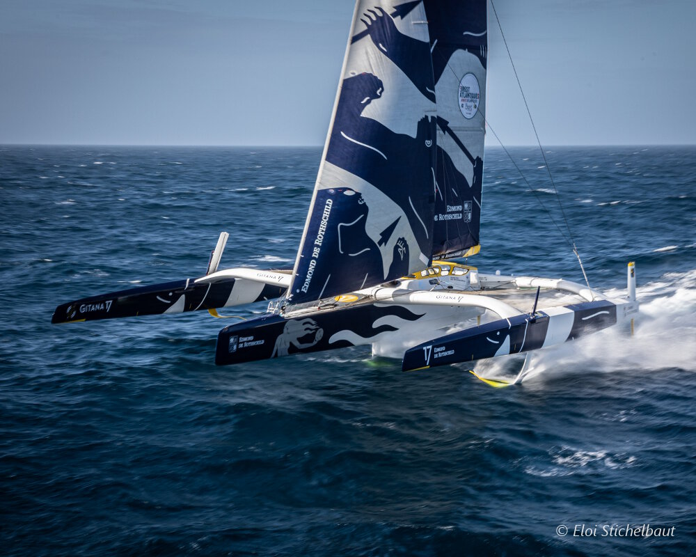 Charles Caudrelier sur « Maxi Edmond de Rothschild » Charles Caudrelier sur « Maxi Edmond de Rothschild »