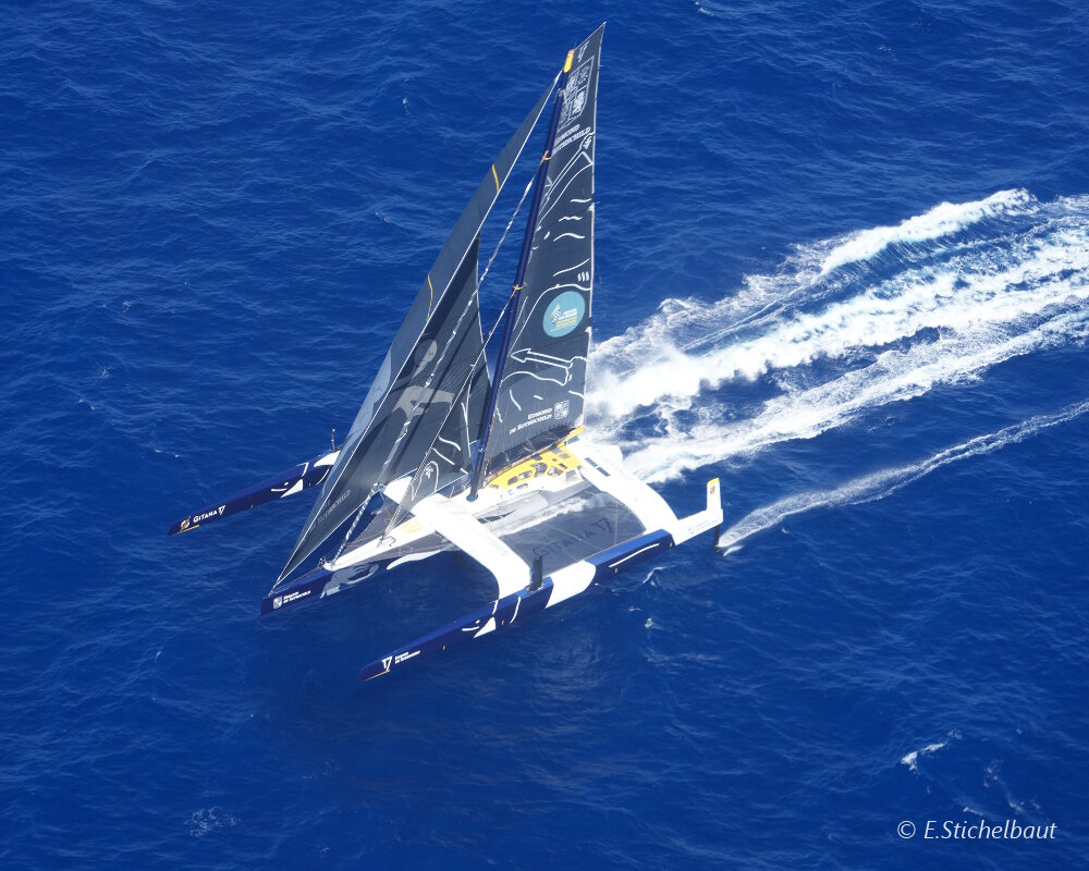 Survol de « Maxi Edmond de Rothschild » Survol de « Maxi Edmond de Rothschild »