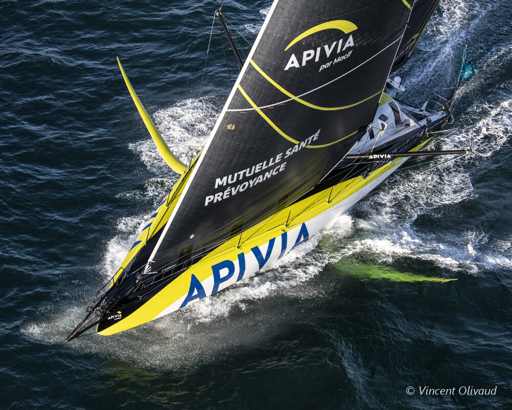 Charlie Dalin sur « Apivia » Charlie Dalin sur « Apivia »