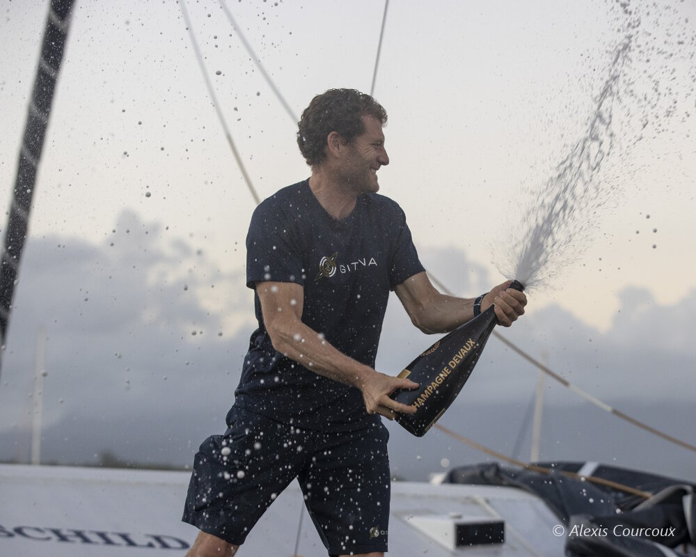 Victoire de Charles Caudrelier sur « Maxi Edmond de Rothschild » Victoire de Charles Caudrelier sur « Maxi Edmond de Rothschild »