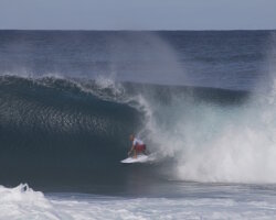 Le surf à Hawaï, aux origines d'une légende du Pacifique Le surf à Hawaï, aux origines d'une légende du Pacifique