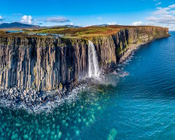 L'île de Skye (L'île de Skye est l'une des 4 plus grandes îles des Hébrides intérieures)