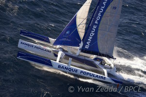 Le skipper Armel Le Cléac'h seul sur son géant des mers devra conjuguer vigilance et rapidité pour espérer battre le record de la Route de la Découverte !