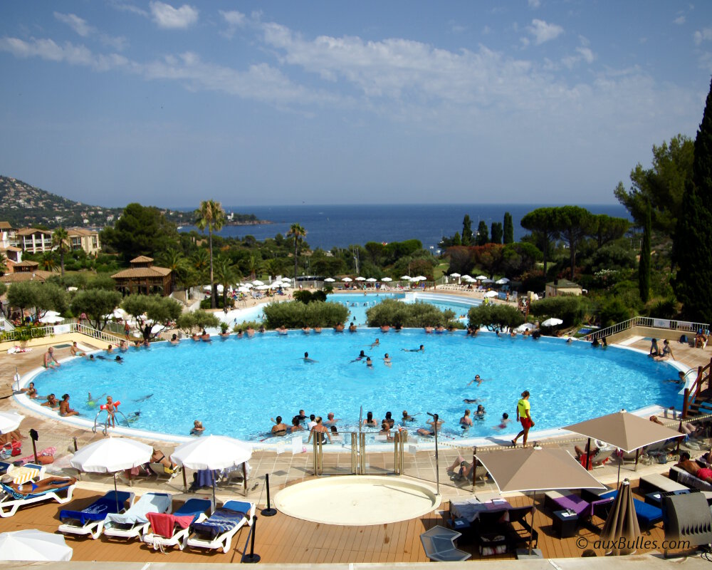 Piscine à débordement (Cap Estérel)